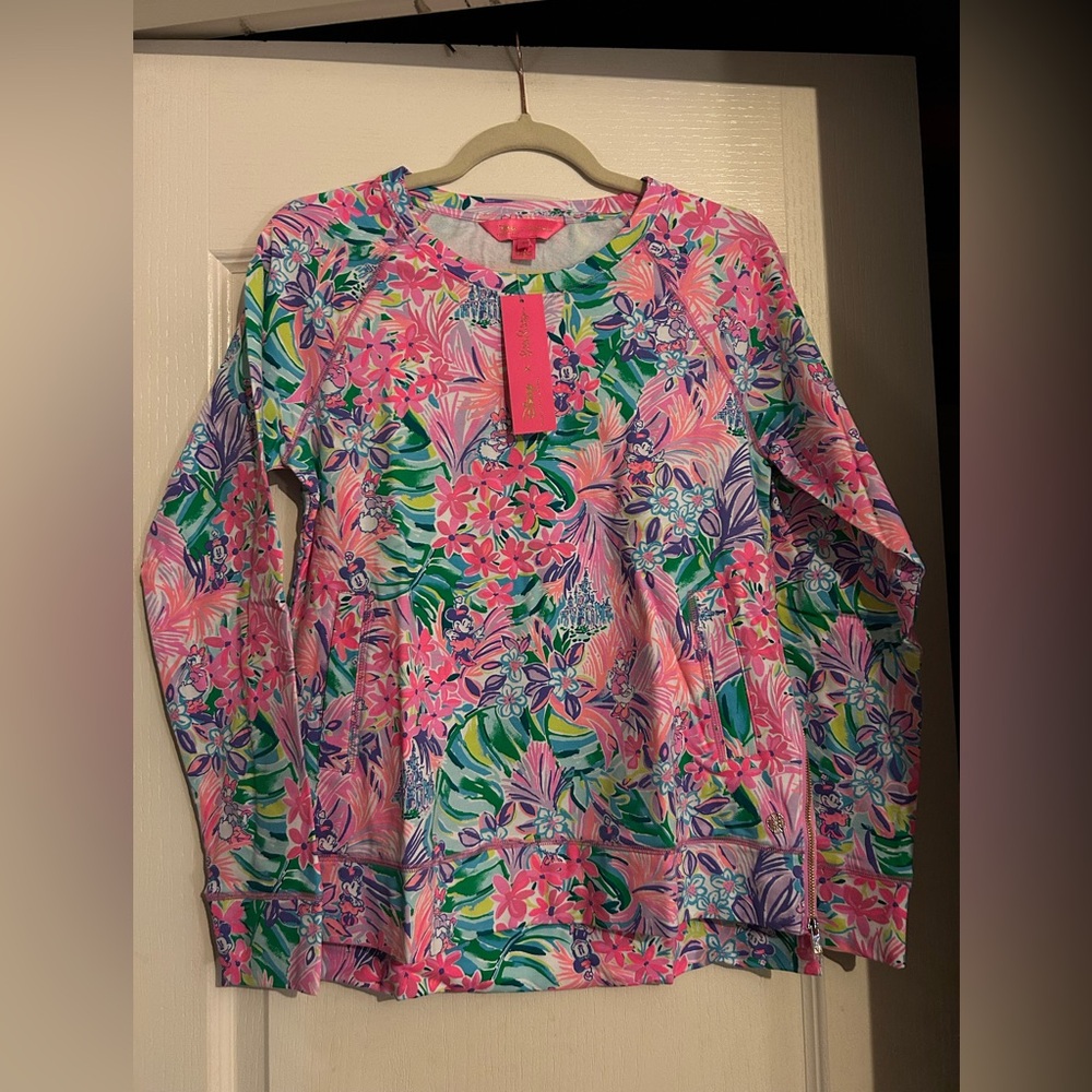 NWT Lilly Pulitzer Disney Parks Dreamin Beach Comber Minnie & Daisy Small $128